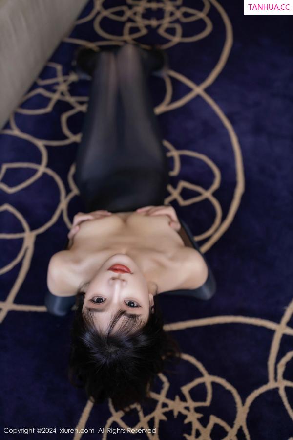 陆萱萱  [XiuRen]高清写真图 2024.12.12 No.9590 陆萱萱 黑丝美腿第56张图片
